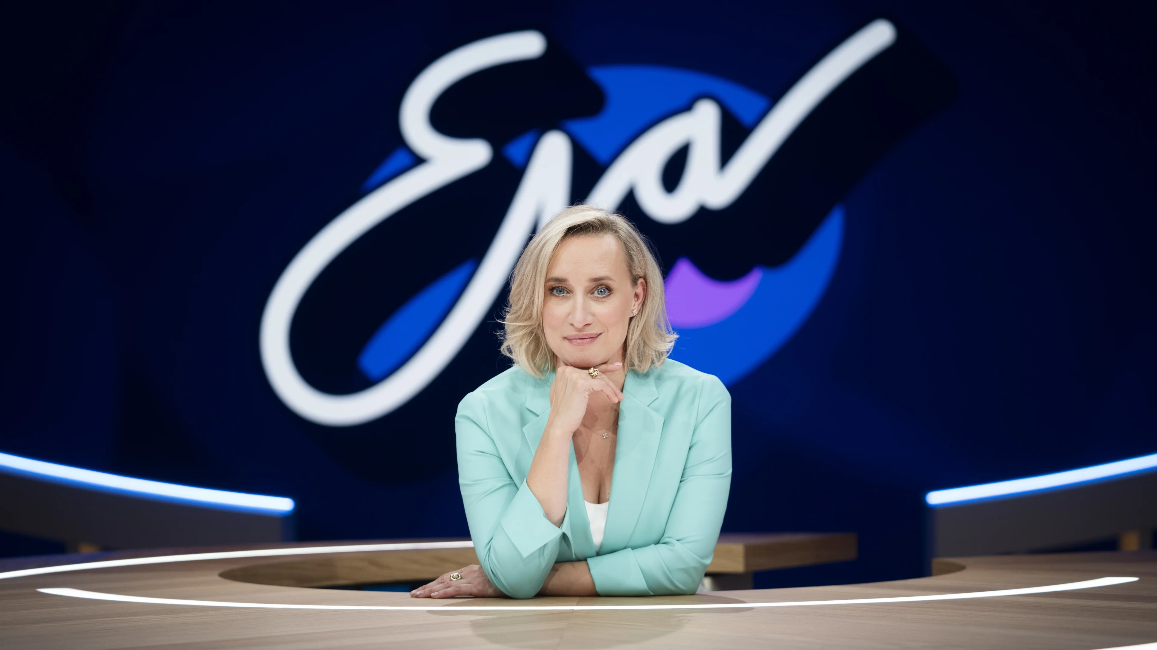 Kijkers over Eva Jinek: 'Schandalig, tenenkrommend optreden'