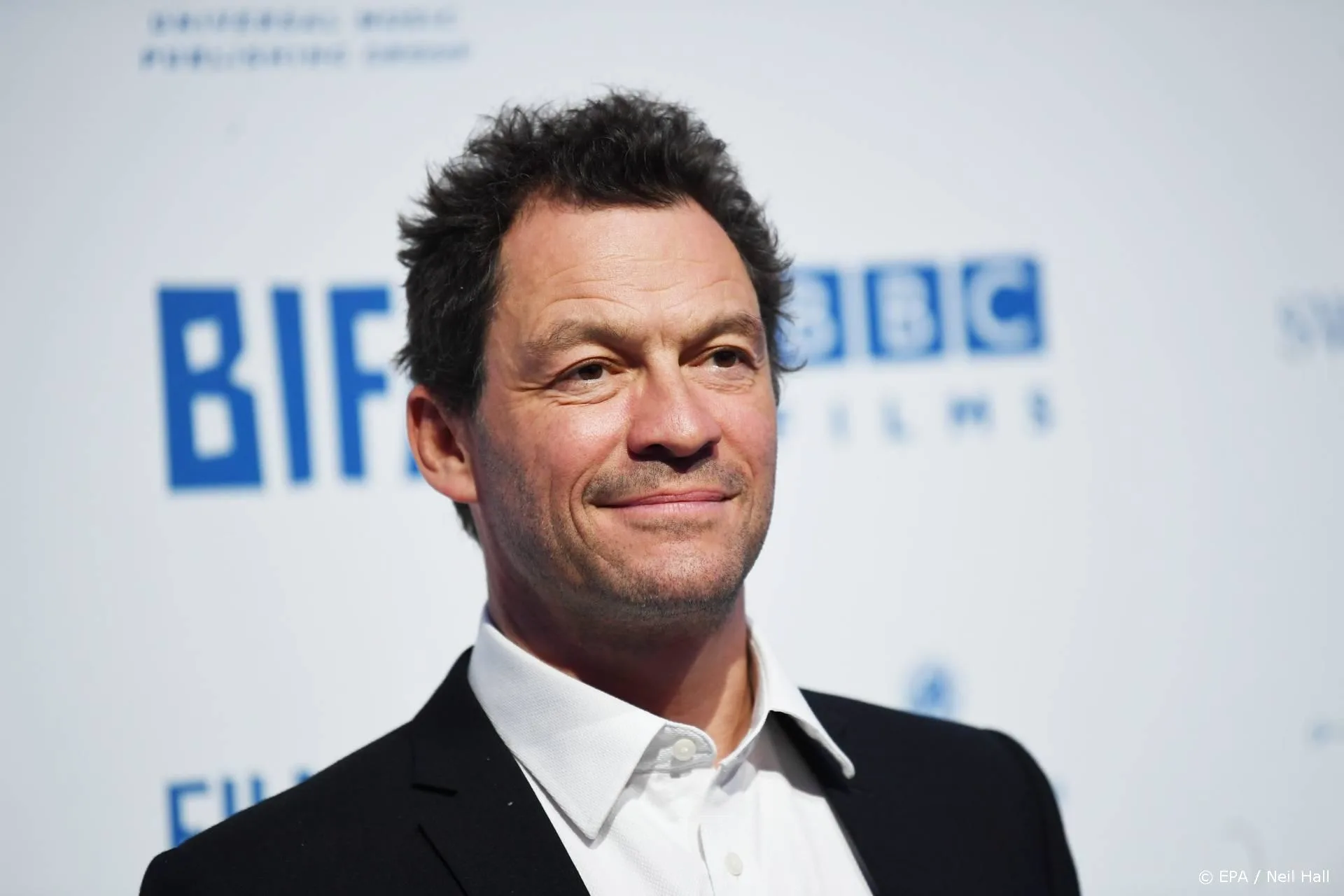 Bevestigd: Dominic West speelt prins Charles in The Crown
