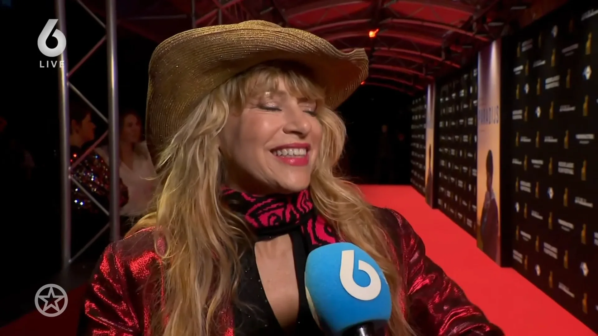 Shownieuws-tafel enthousiast over nieuwe film Paradijs met Ellen ten Damme