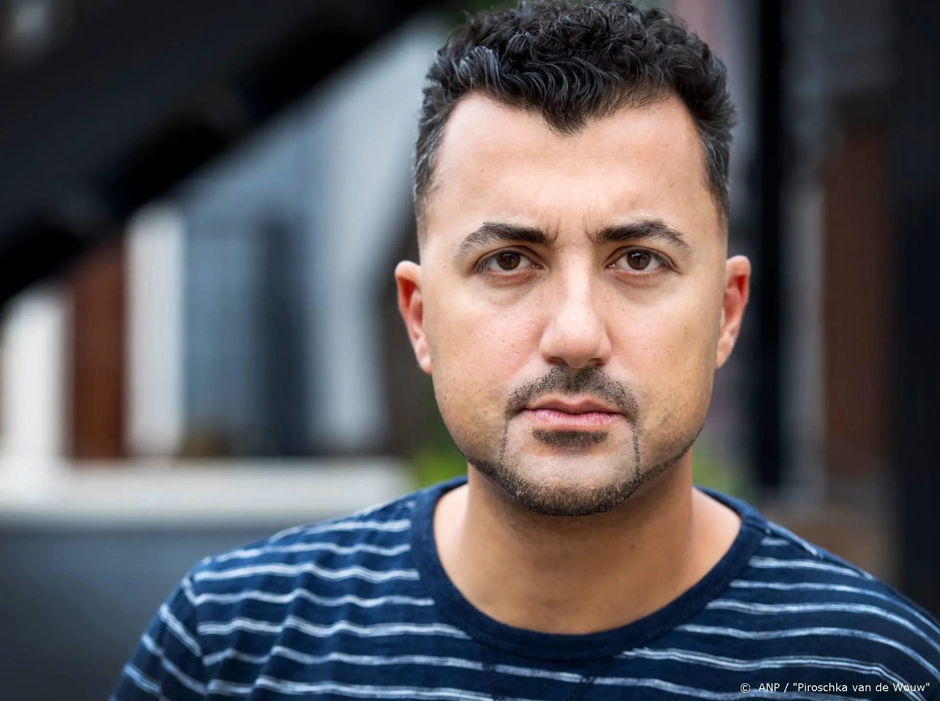 Özcan Akyol gaat Boekenweek-programma presenteren