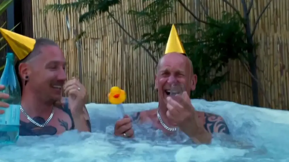 Zo gaat het nu met Ik Vertrek-nudisten Bert en Thomas