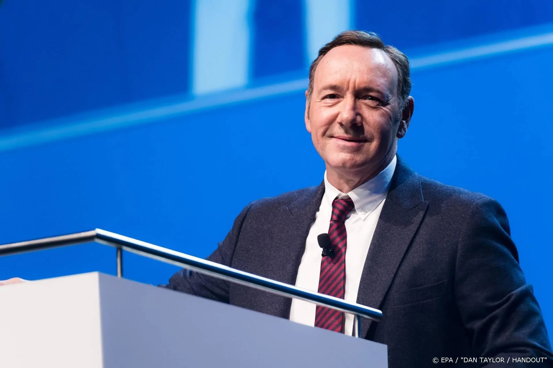 Advocaat Kevin Spacey ontkent schikking met masseur