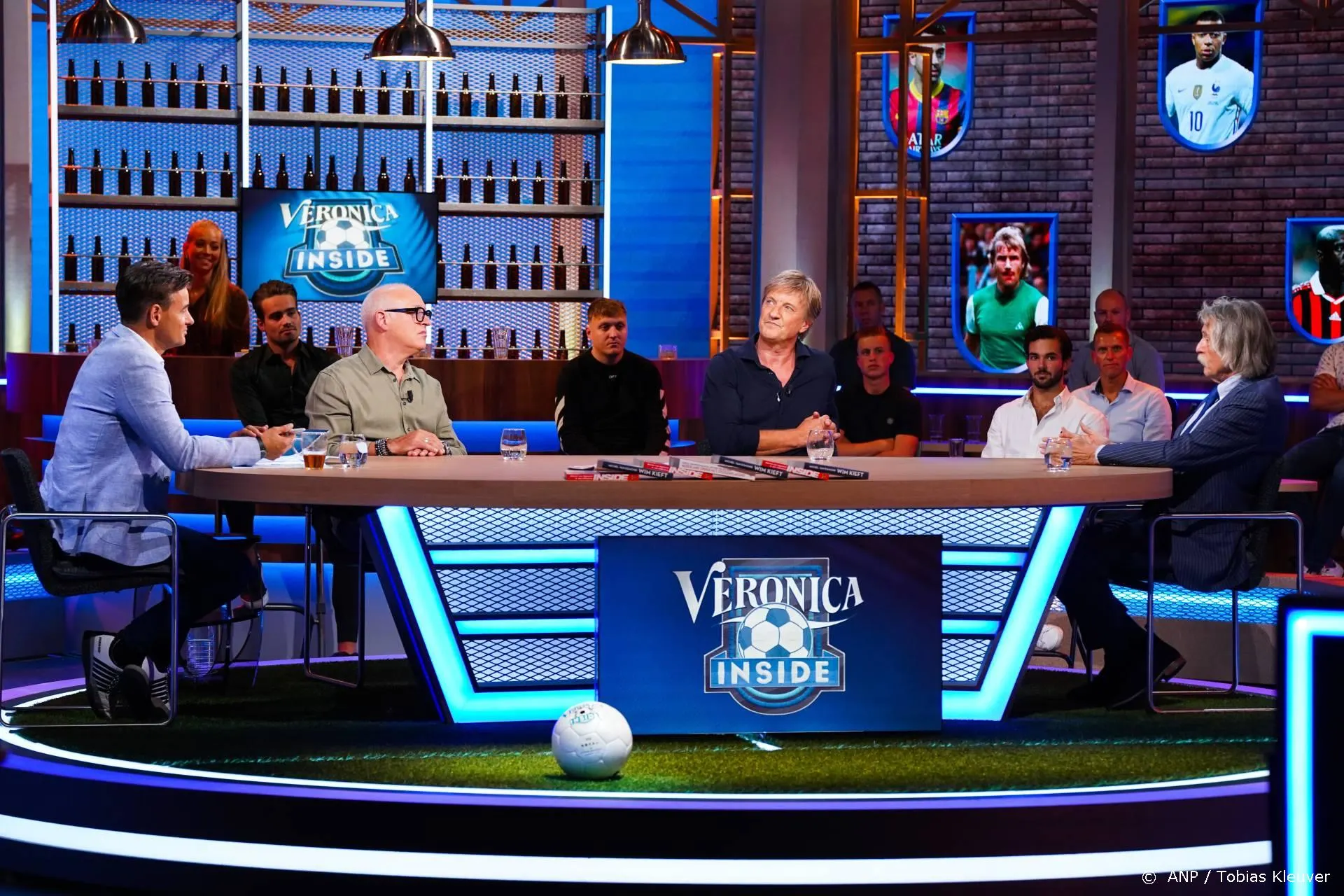 Zo reageren VI-mannen op SBS6-kersthaardvuur