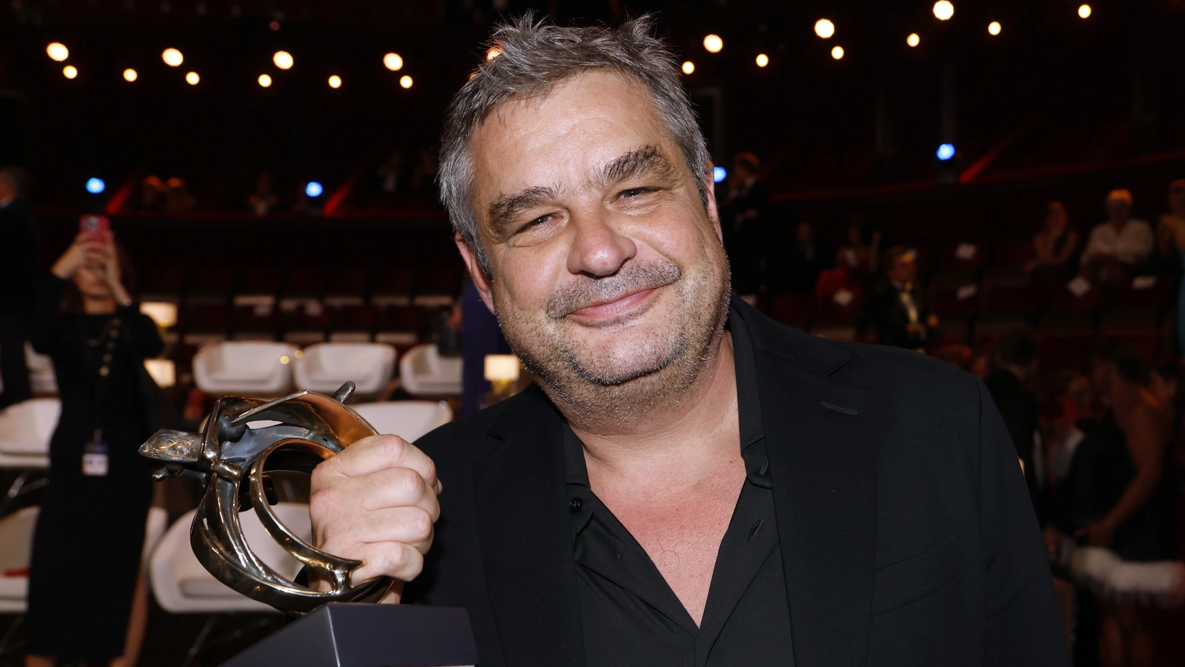 'Frank Lammers maakt mijn overleden vrouw belachelijk' 