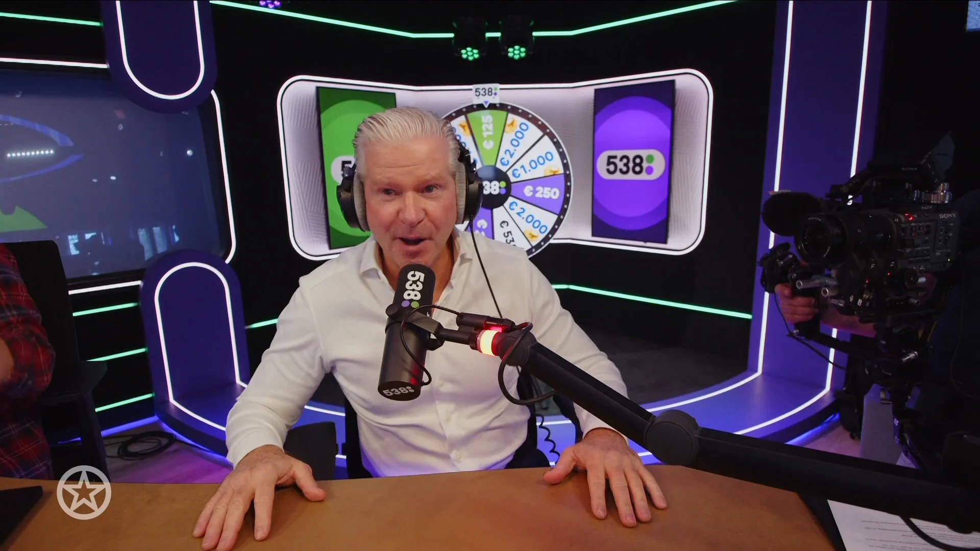 Dries Roelvink onthult groot nieuws over De Roelvinkjes