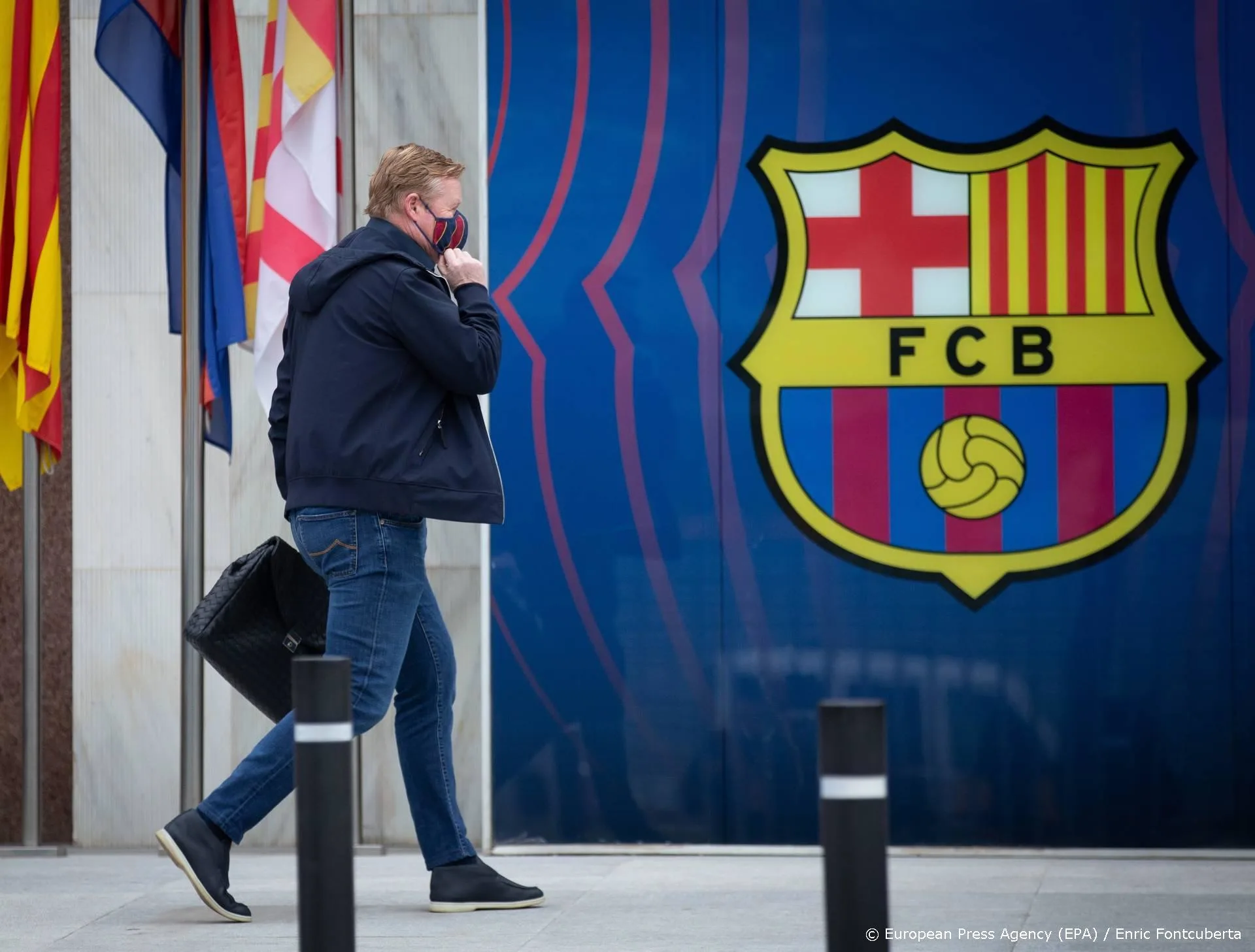 Trainer Ronald Koeman ontslagen door FC Barcelona