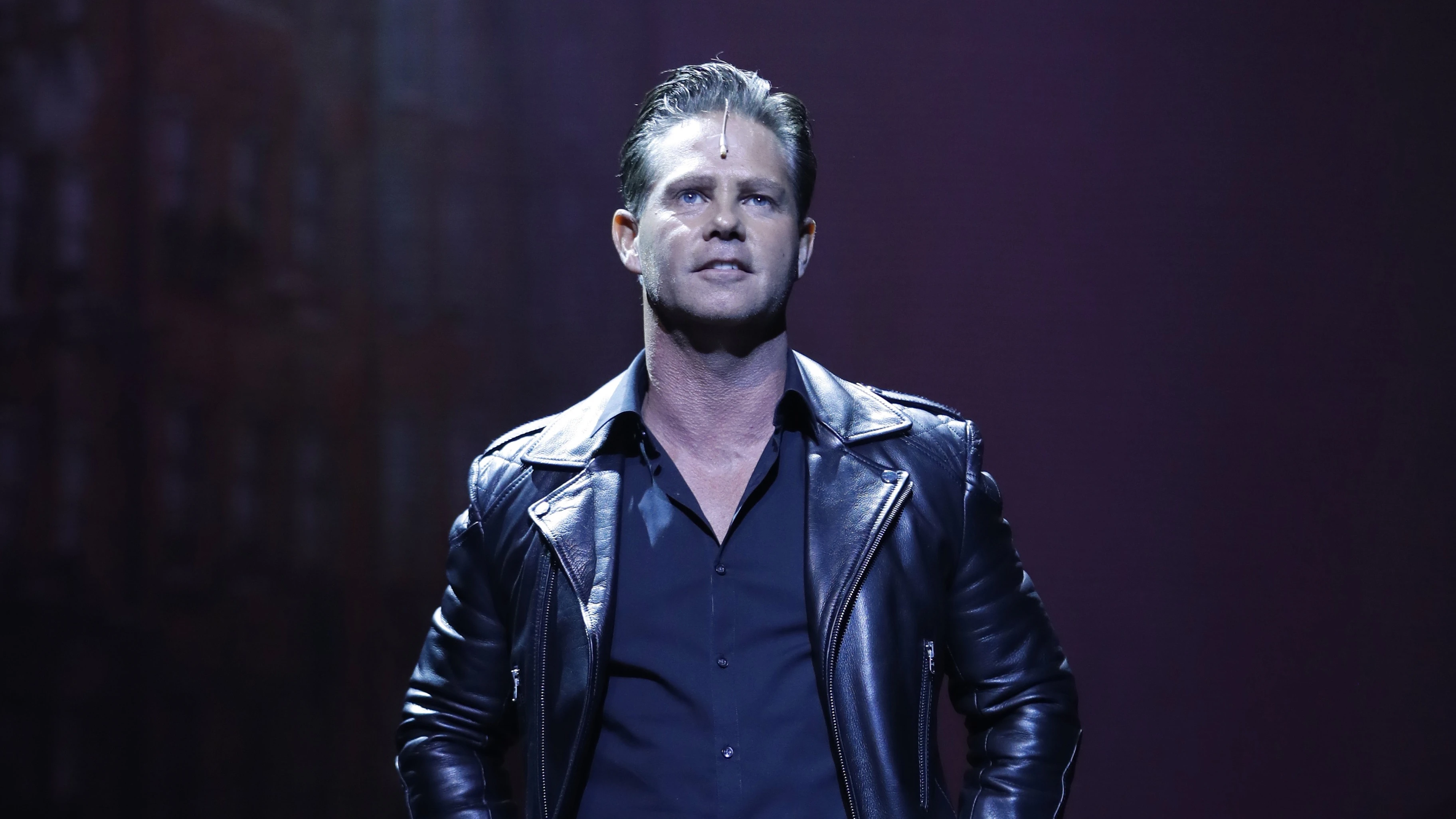 ZIEN: Aangeslagen Danny de Munk barst in tranen uit in rechtbank