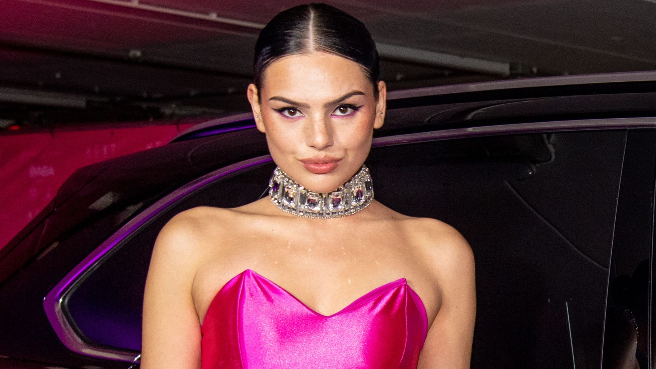 Famke Louise showt eerste echo van baby