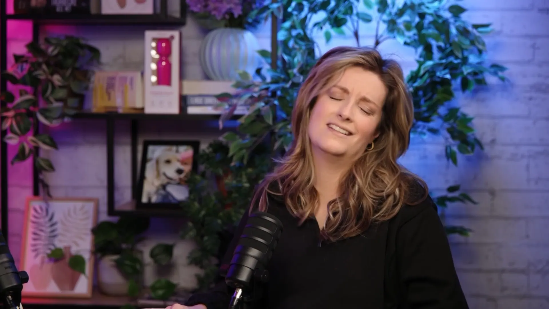 Merel Ek ongemakkelijk na vraag over seksspeeltjes