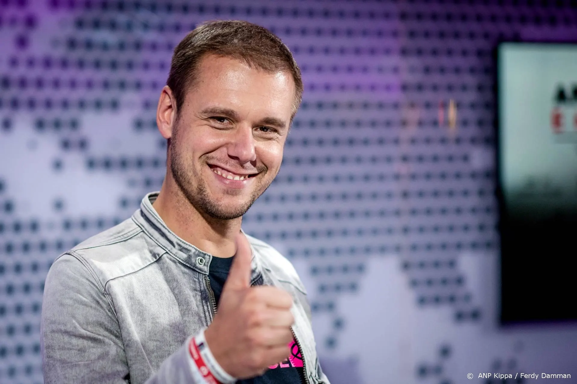 Enorme domper voor Armin van Buuren