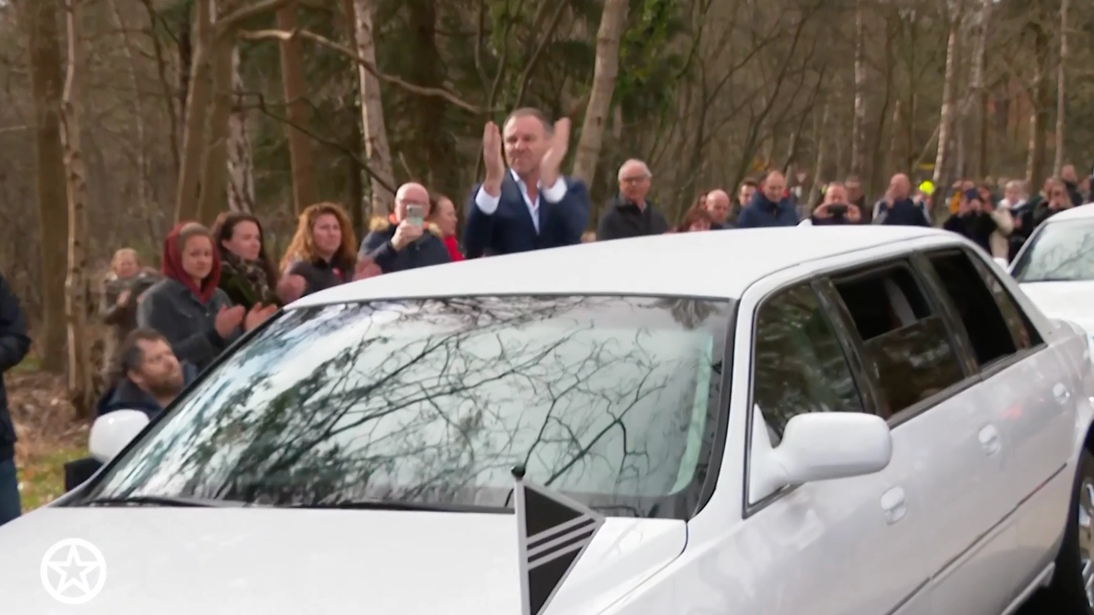 Honderden mensen langs afscheidsroute Bibian Mentel