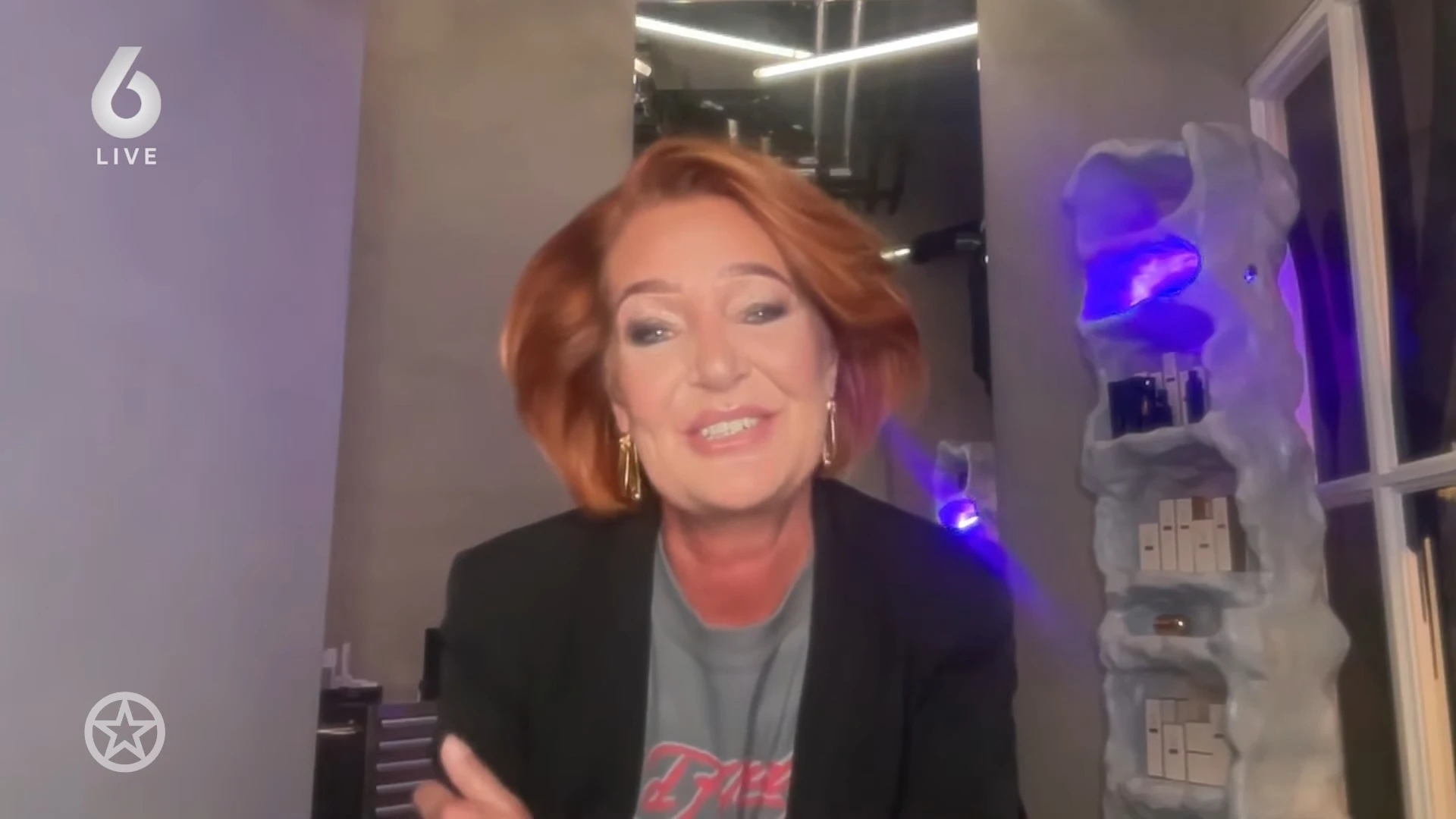 Mannen in de rij voor Renate uit B&B Vol Liefde