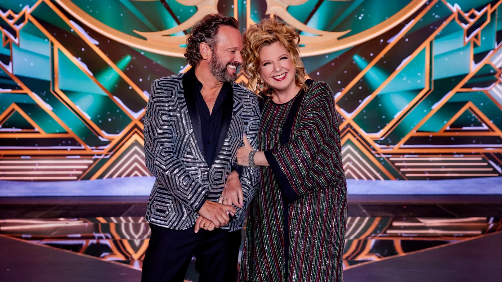 Team The Masked Singer gaat Loretta Schrijver samen herdenken 