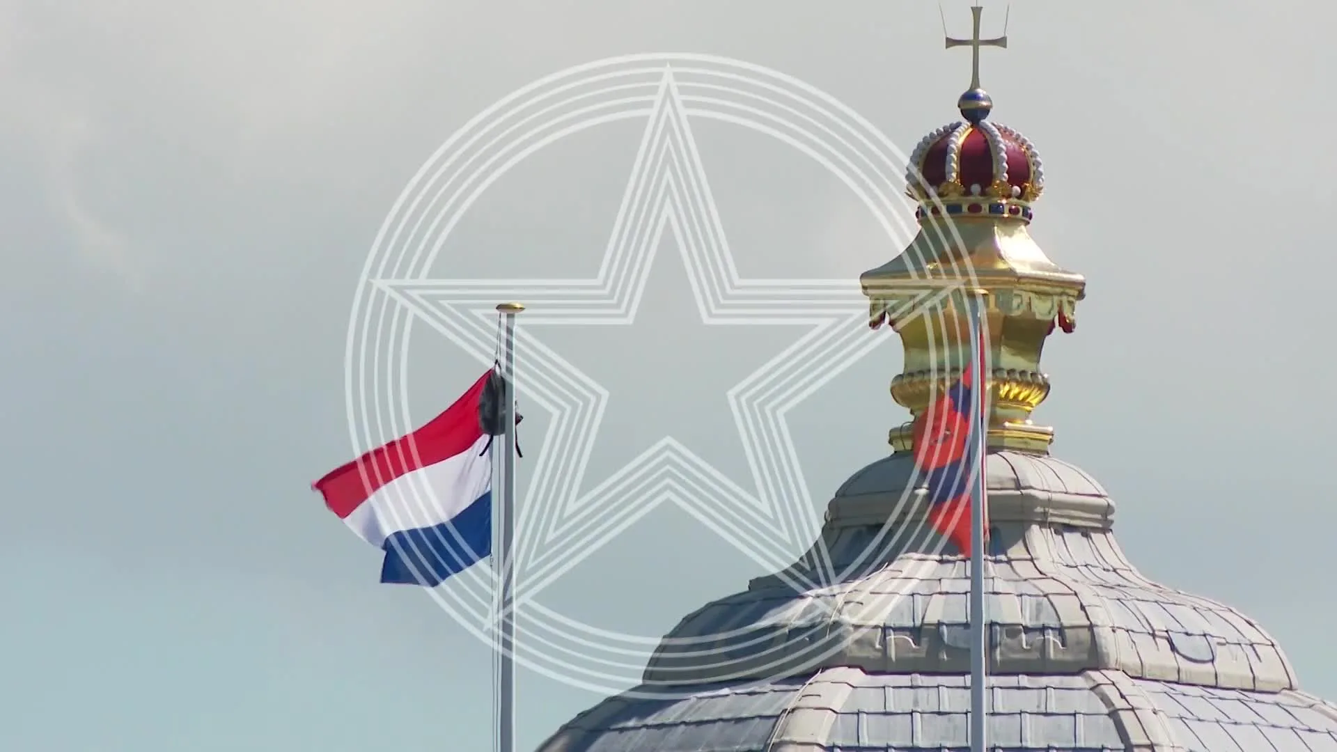 Schooltas Amalia wordt opgehangen