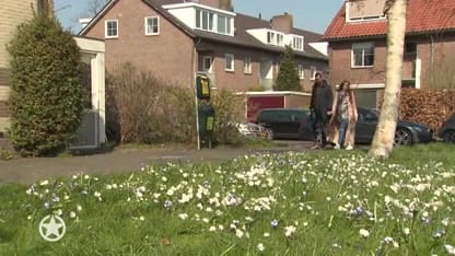 Caroline van Eeden kan eerste kleindochter voorlopig niet in armen sluiten