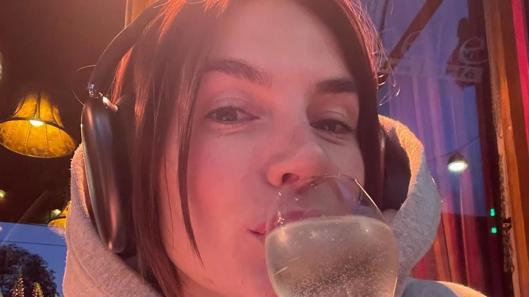 Flinke tegenvaller voor zangeres Maan: 'Ze zingt onvast'