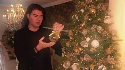 Roy Donders komt met eigen kerstballen