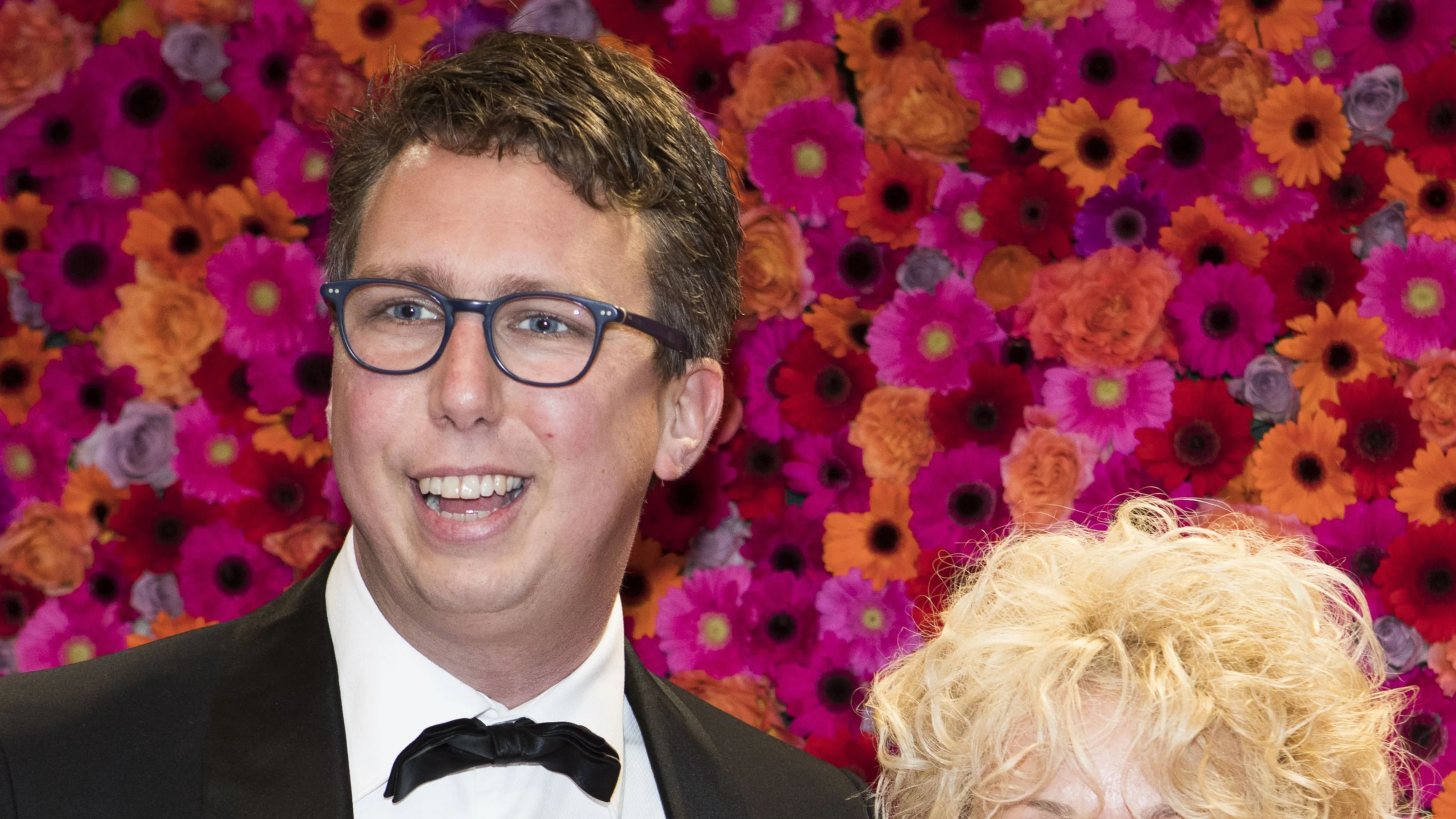 Zo is het contact nu tussen 'Adje' en Paul de Leeuw