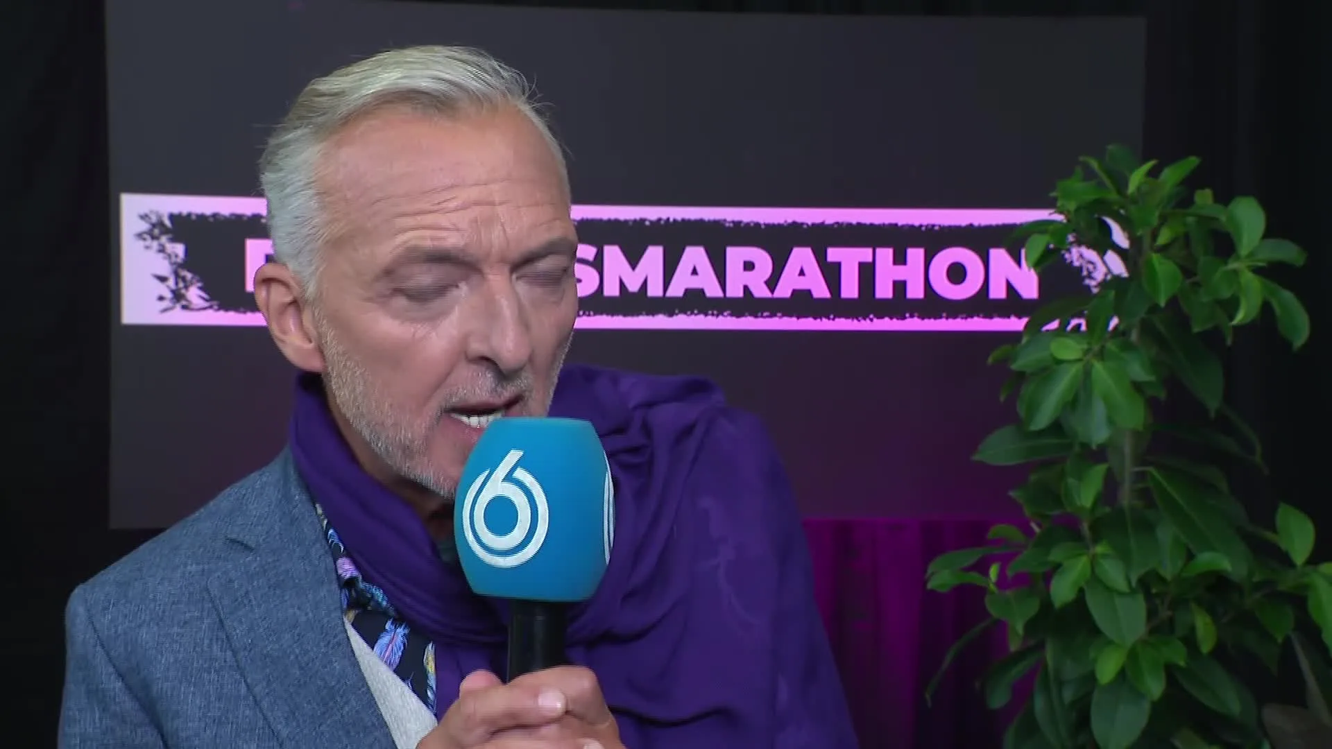 Martien over aftrap Dansmarathon