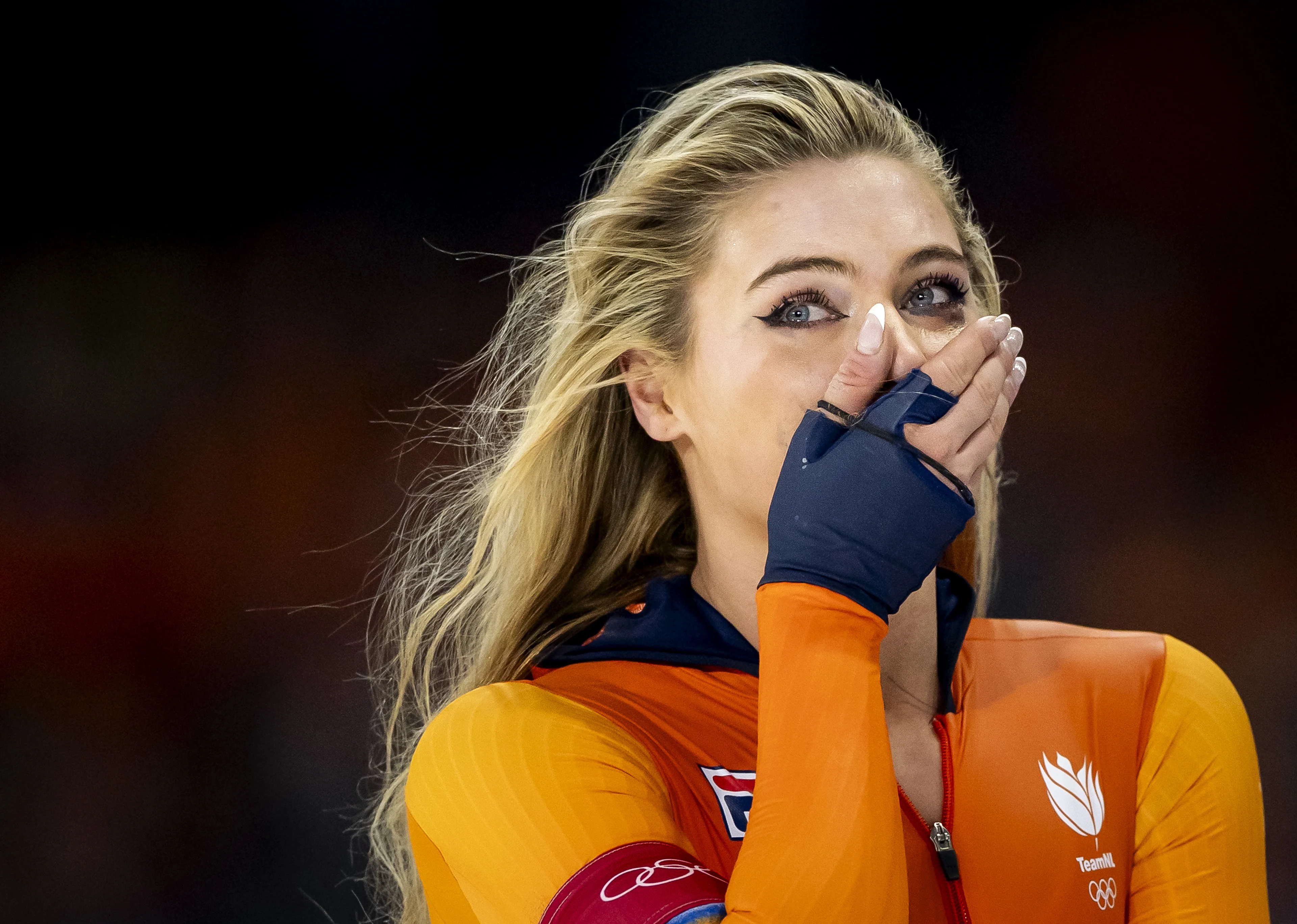 Zien: Jutta Leerdam emotioneel na goud op Olympische Spelen en Jake Paul in tranen