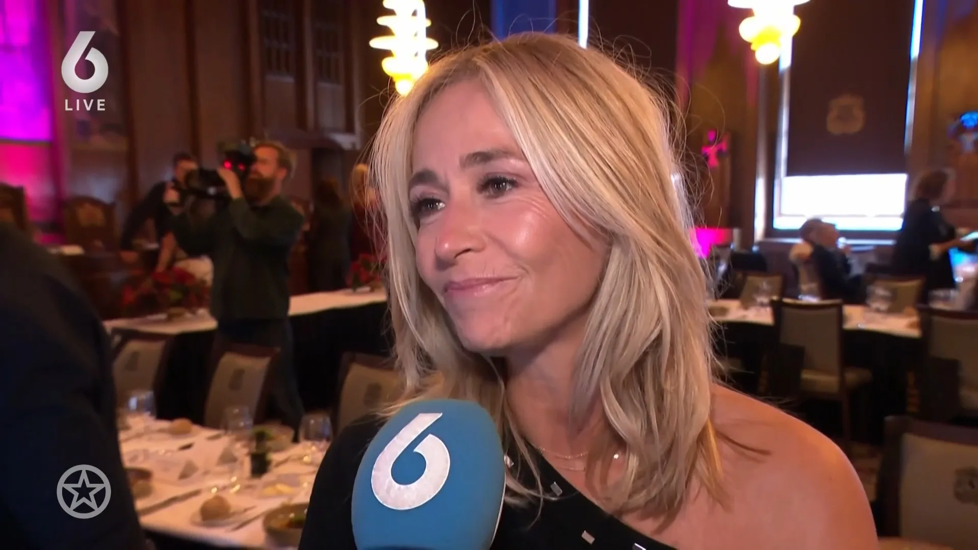 Wendy van Dijk laat zich over boksduel zoon Sem in Boxing Influencers