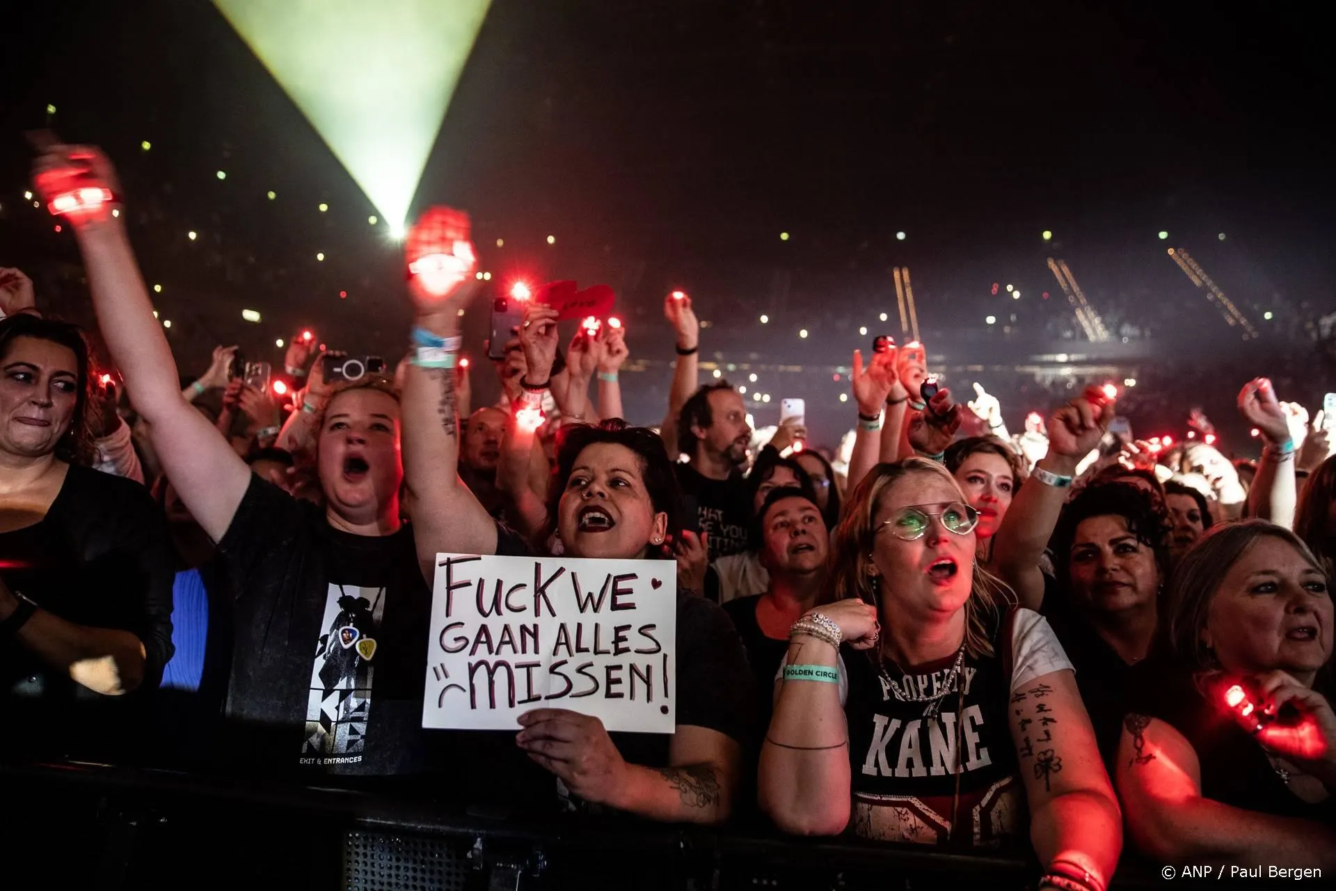 KANE-zanger Dinand Woestoff geëmotioneerd na afscheidsconcert