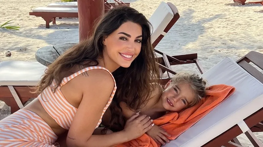 Dit leert Yolanthe Cabau haar zoon over sociale media