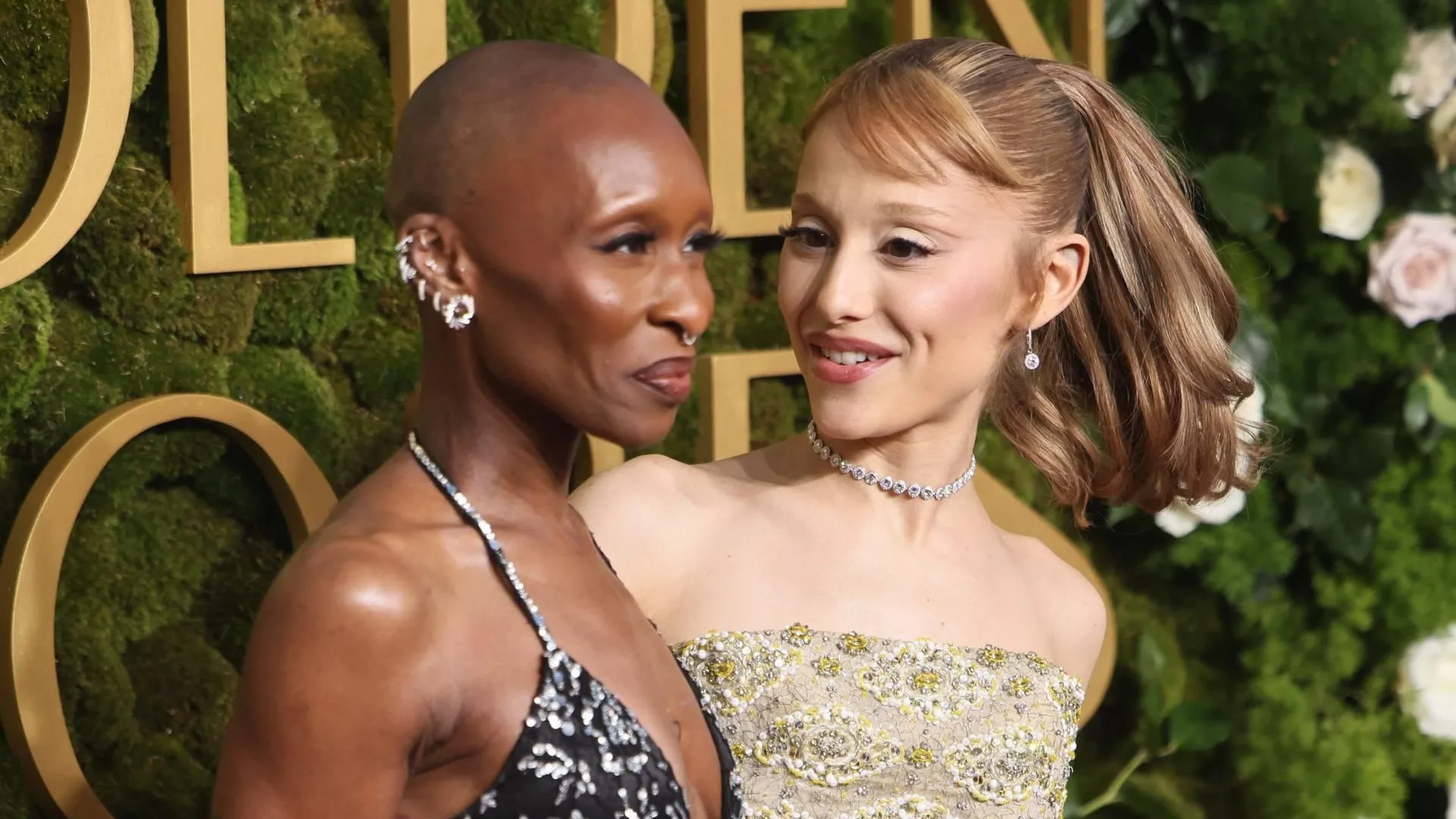 Wicked-hoofdrolspeelsters gaan bijzondere verbintenis aan