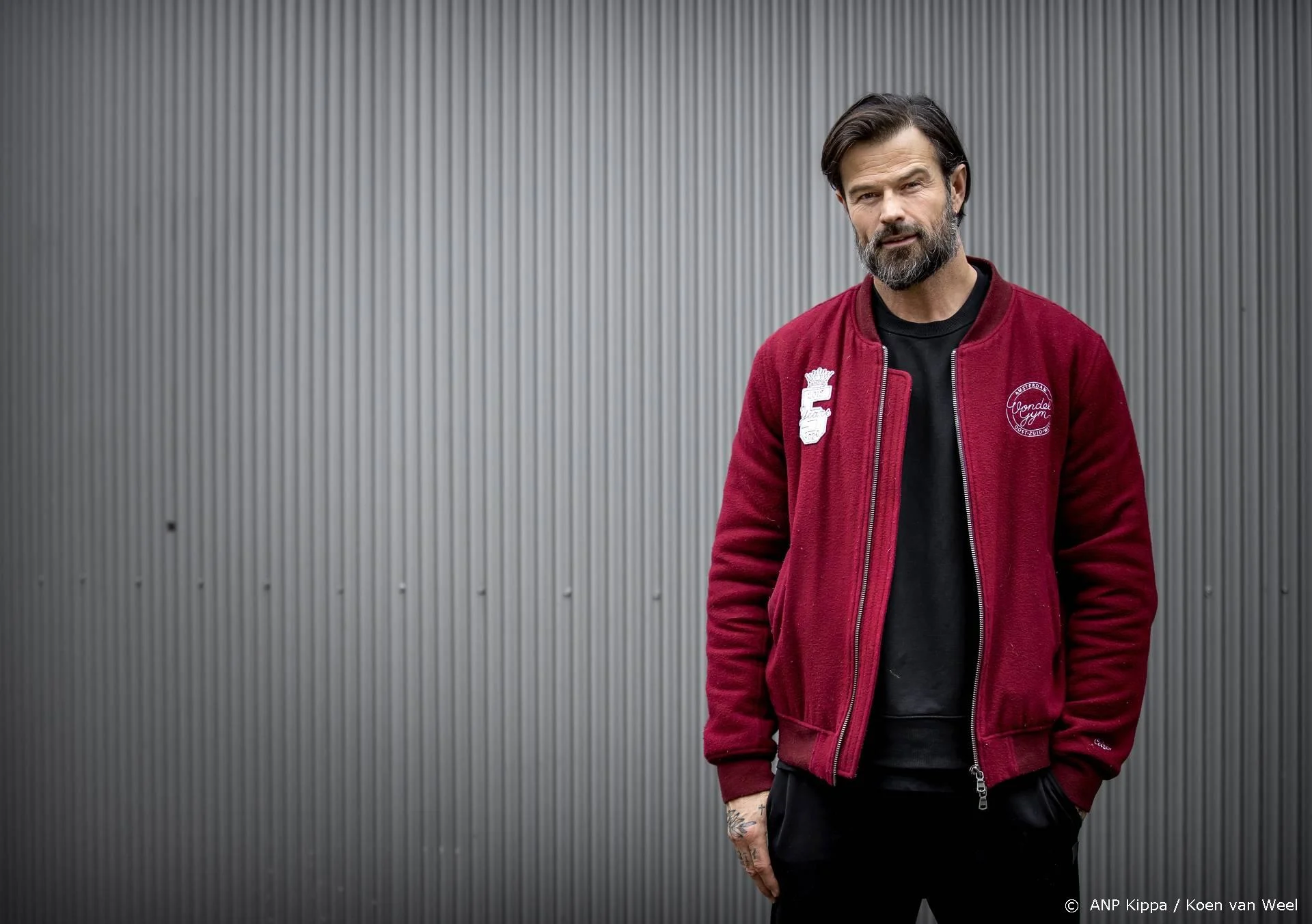 Heftige discussie aan Shownieuws-tafel na 'bizarre' tape-tip Arie Boomsma