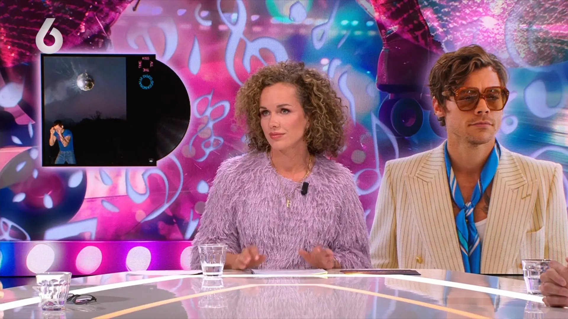 Harry Styles lanceert nieuw album 'Kiss all The Time. Disco, Occasionally'