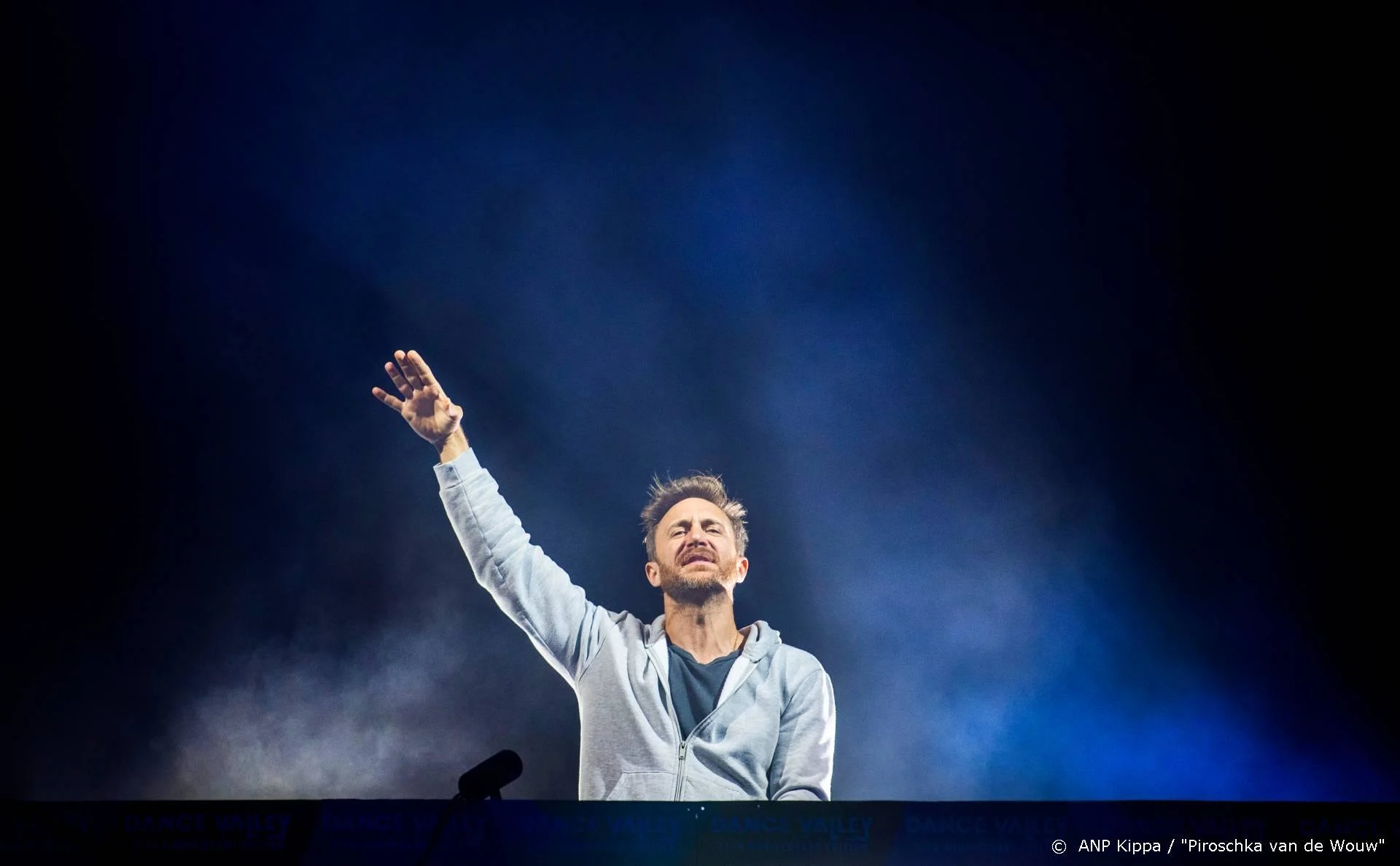 David Guetta haalt met coronashow bijna half miljoen op