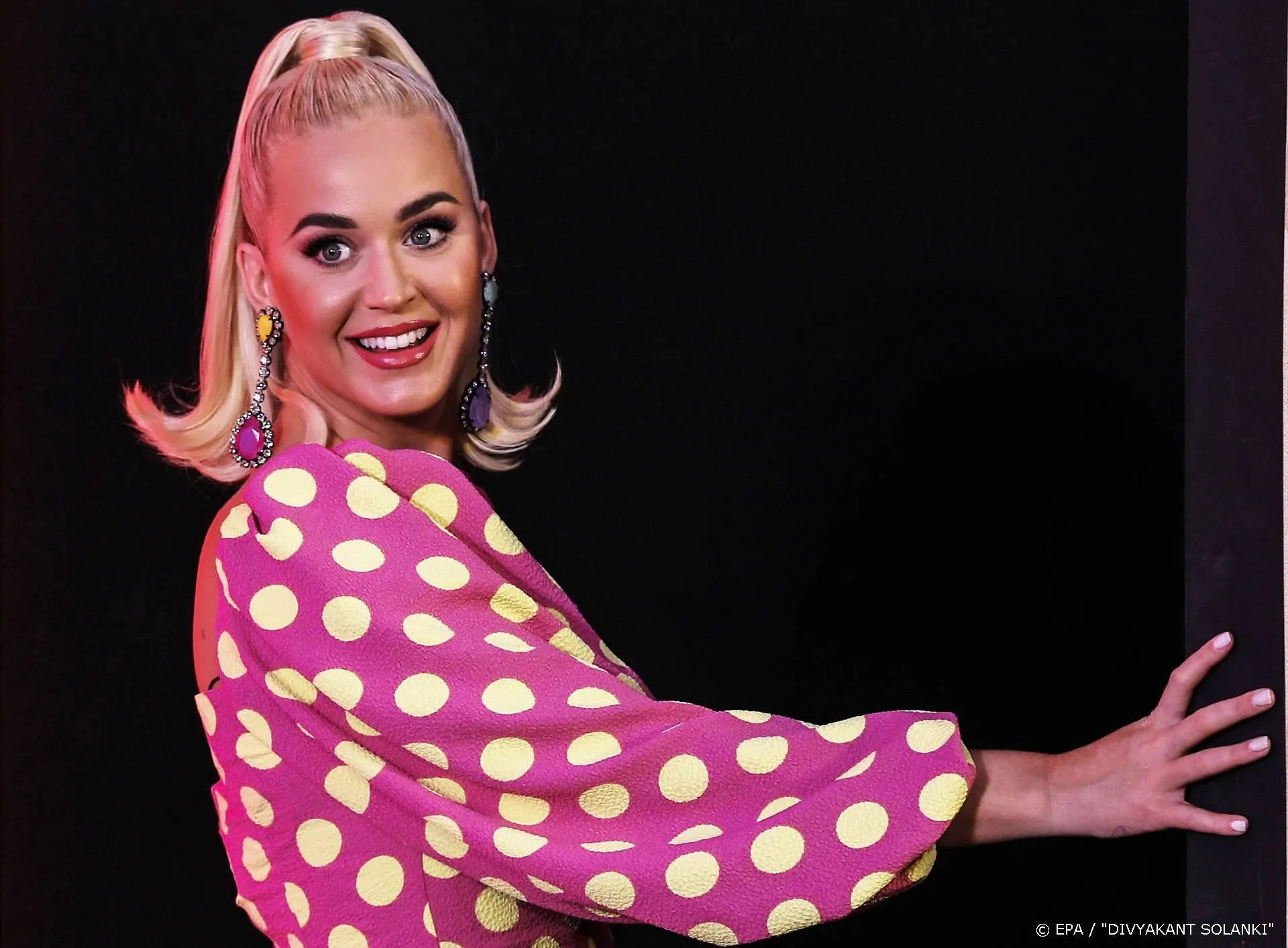 Katy Perry bevallen van dochtertje Daisy Dove