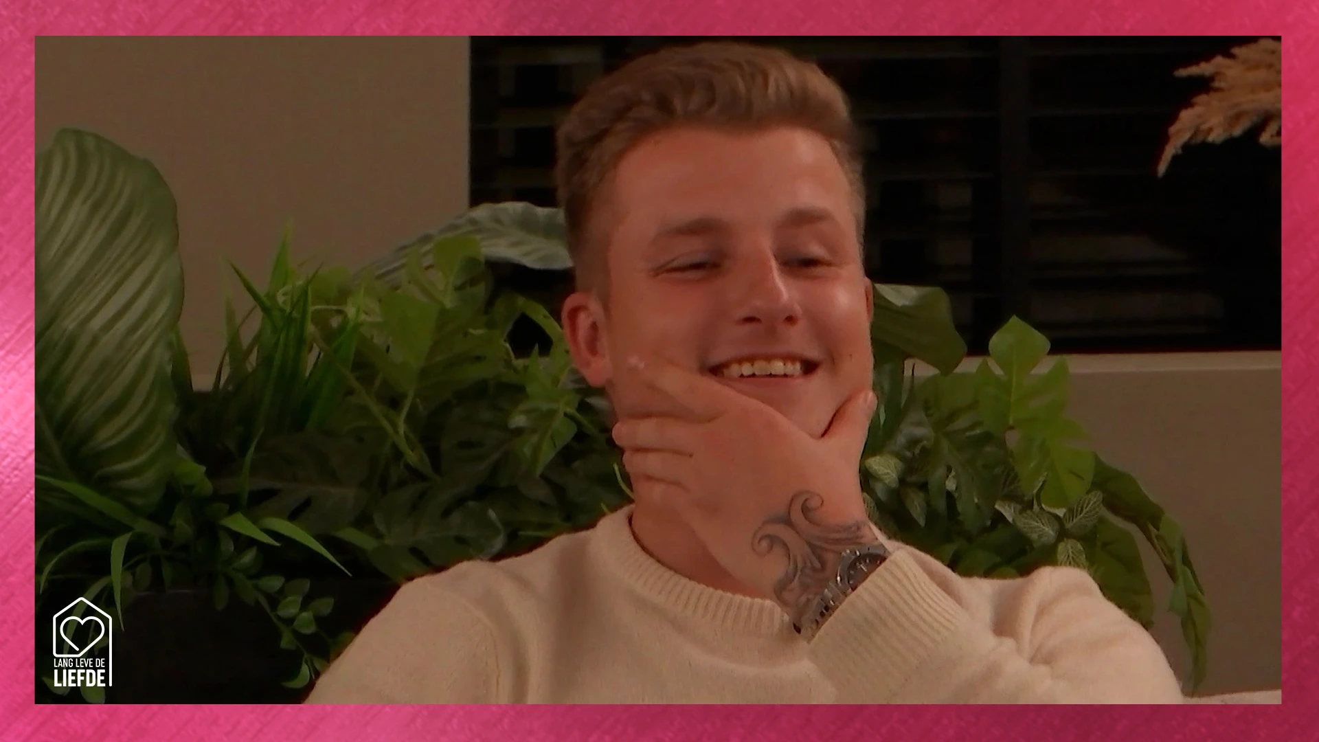 Pikante onthulling in Lang Leve de Liefde: 'Een hele speelgoeddoos'