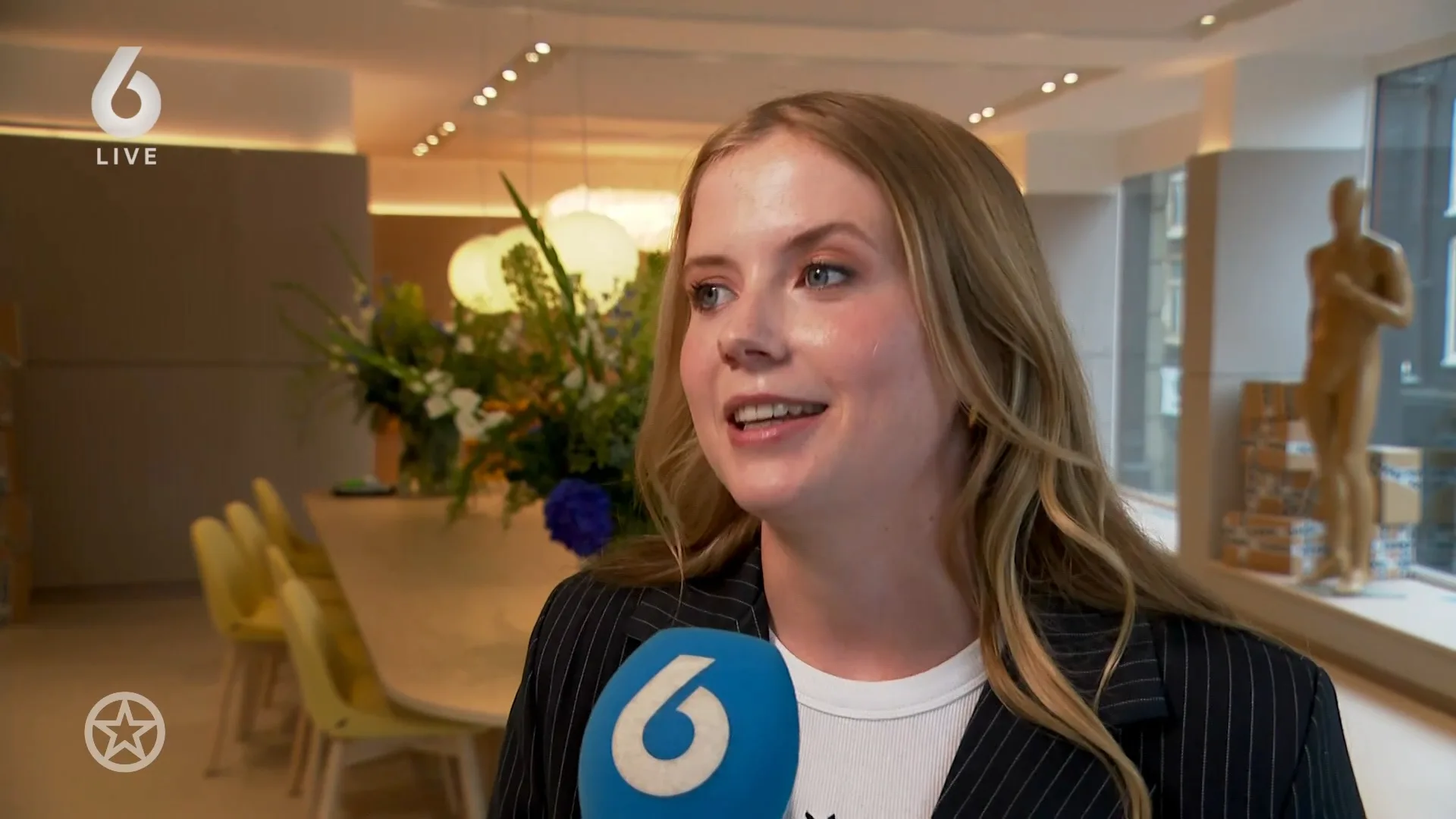 Dochter Linda de Mol reageert op kritiek Johan Derksen