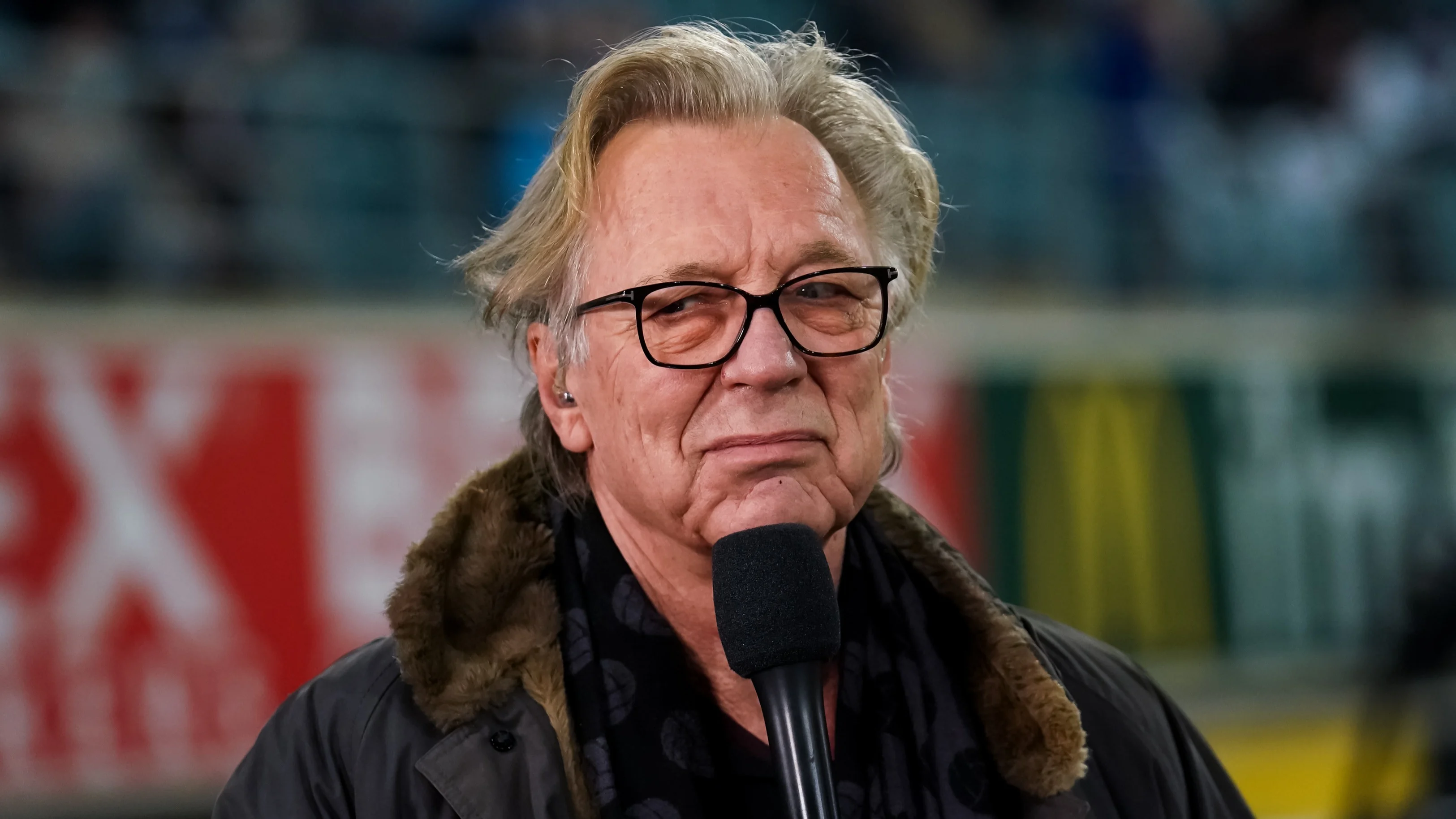 Kritiek op comeback Jan Mulder in Studio WK: 'Tenenkrommend'