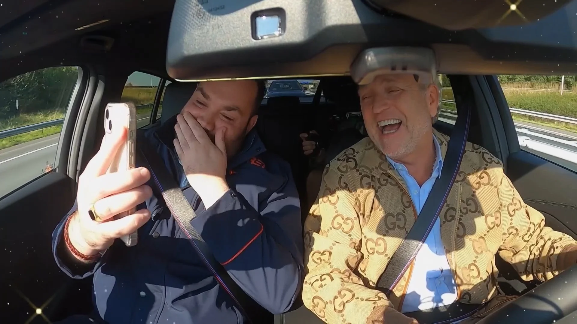 Sophie en Julia reageren op harde grapjes van Gordon: 'Het is een manier van humor'