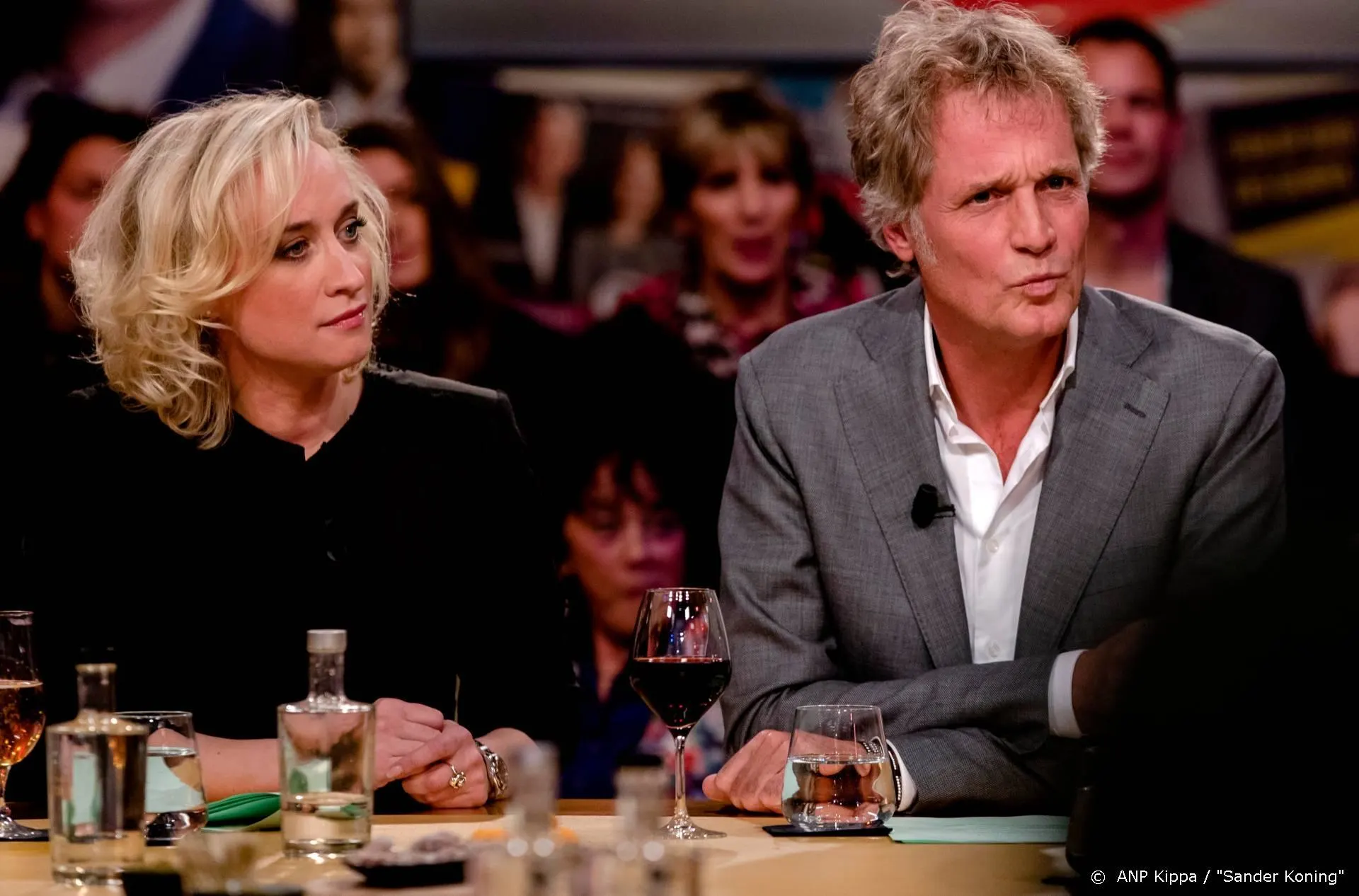 Jeroen Pauw wenst Eva Jinek succes