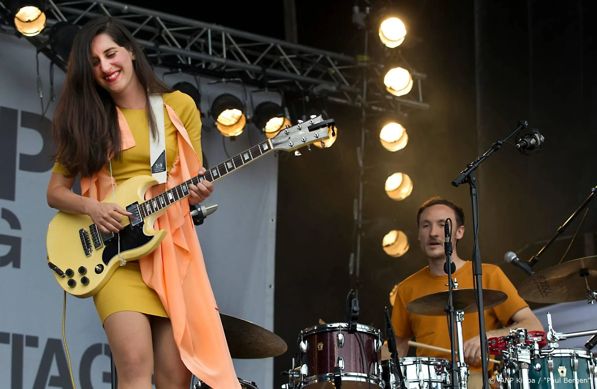 Ook Eefje de Visser en Kris Kross Amsterdam op Dauwpop