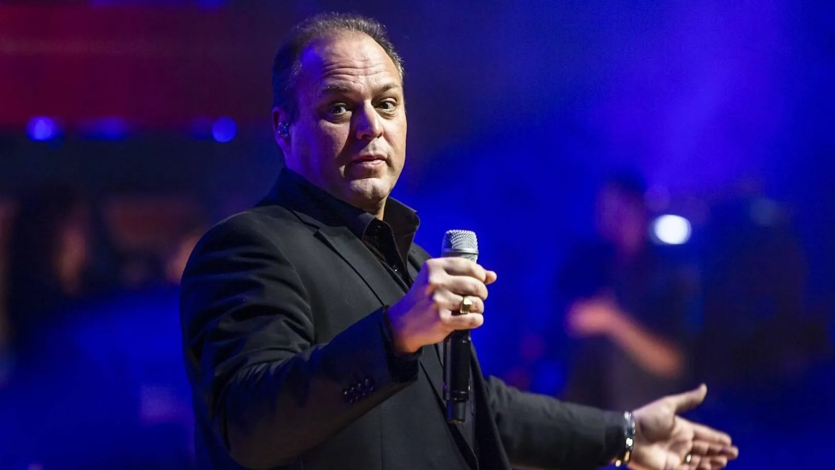 Opvallende samenwerking voor Frans Bauer