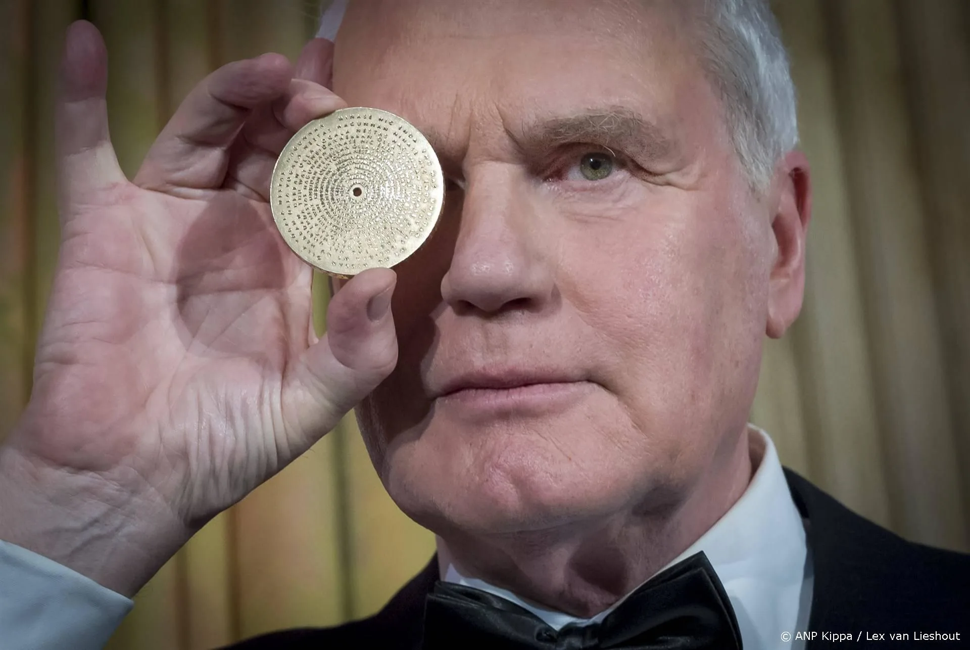 Adriaan van Dis neemt drastisch besluit: 'Hoeft me niet te bellen'