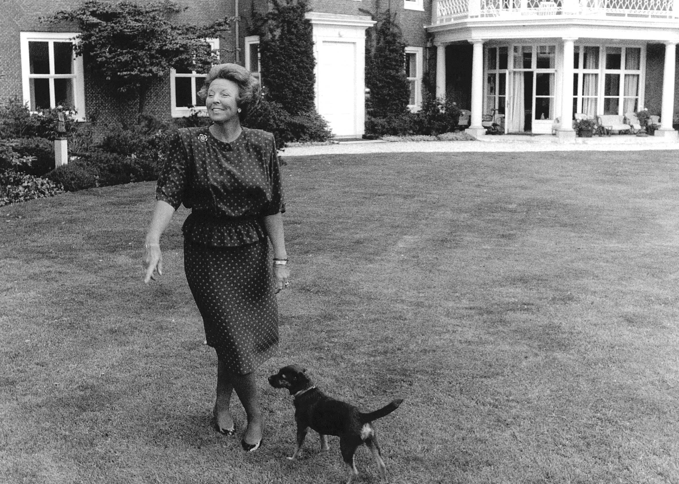Beatrix en haar honden: al 82 jaar onafscheidelijk!