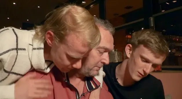 Steenrijk, Straatarm-kijkers in tranen: 'Brok in keel'