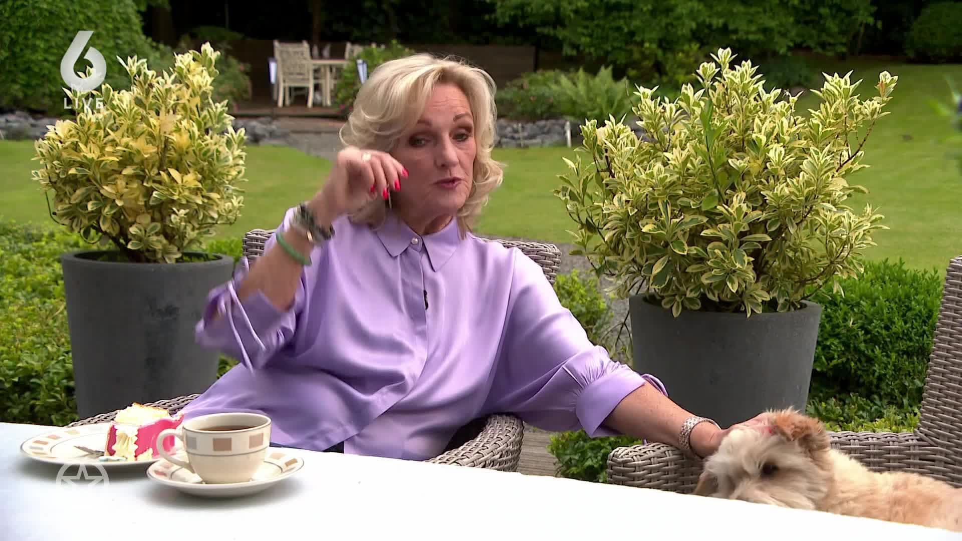 Tineke Schouten viert zeventigste verjaardag