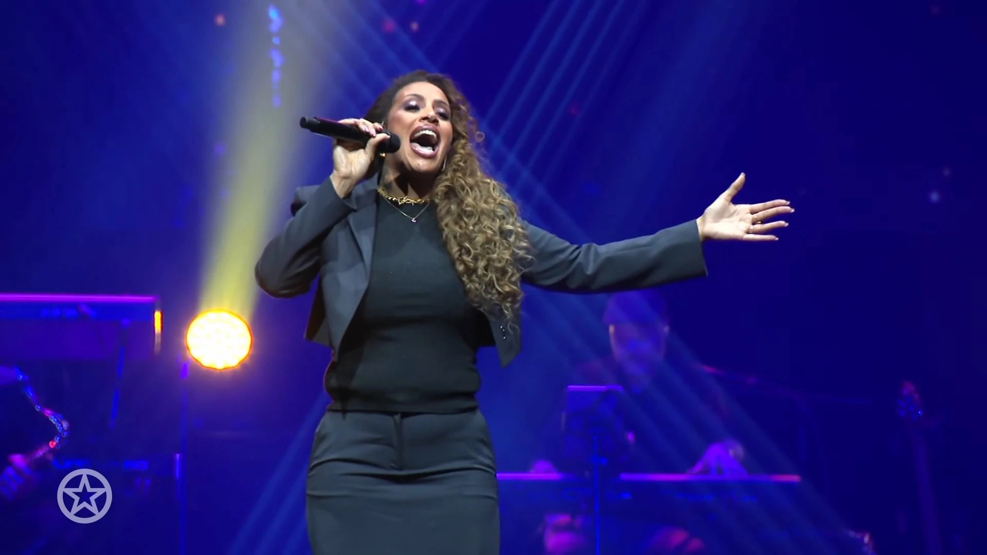 Glennis Grace gaat over de grens met Whitney Houston-tribute