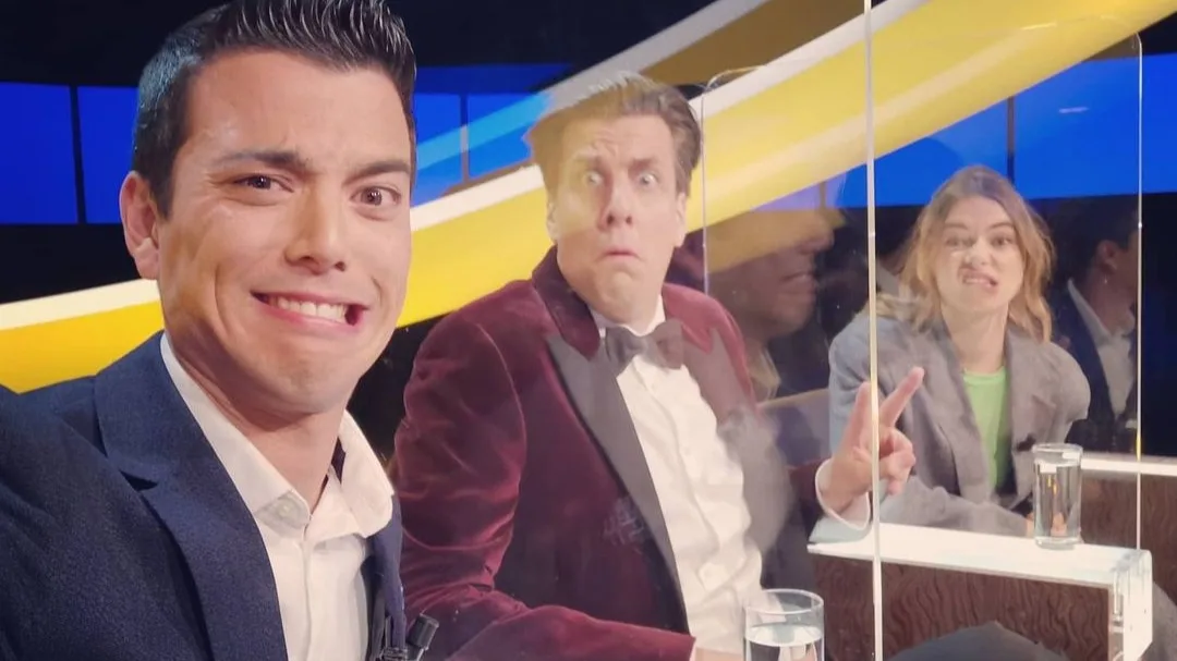 Andries Tunru maakt met Rob Kemps hilarische parodie op verlies Slimste Mens