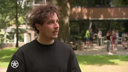 Nielson geeft concert op terras van Radio 538