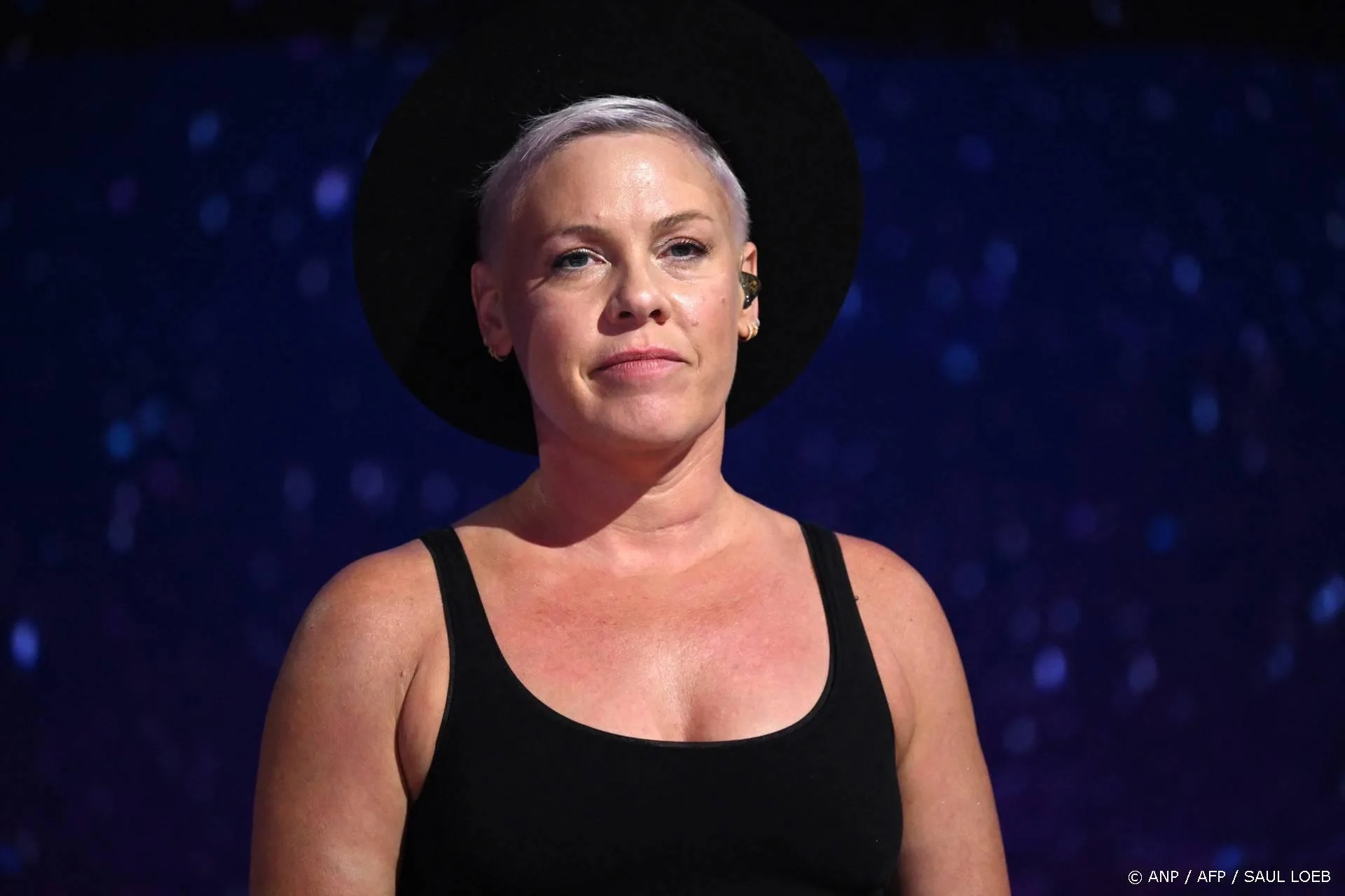 P!nk brengt jaarwisseling door in ziekenhuis: 'Nachtmerries uitgekomen'