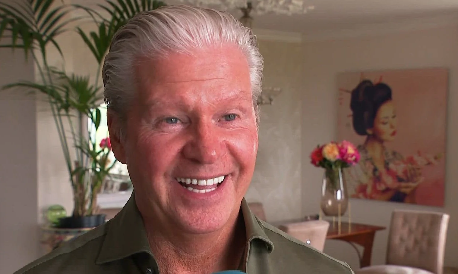 Radio Noordzee wil Dries Roelvink met petitie Carré in helpen