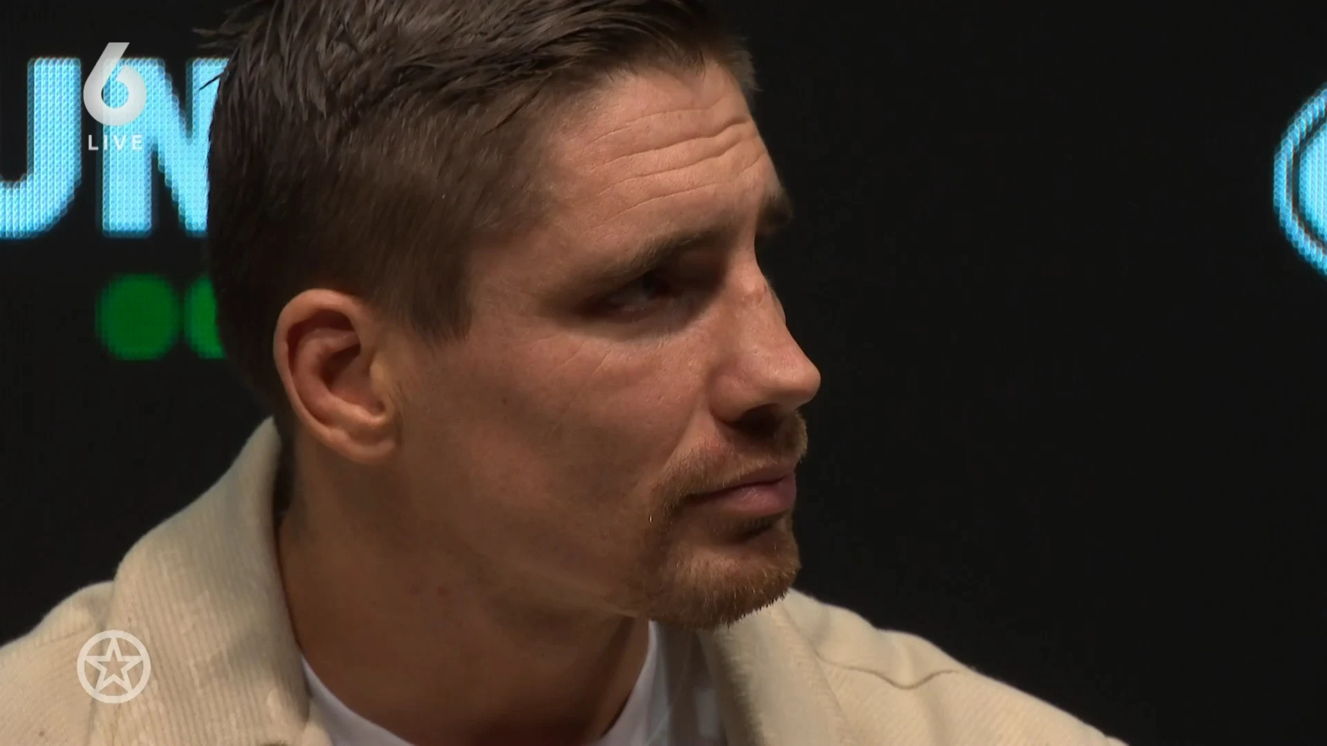 Rico Verhoeven lijkt te hinten op het einde van zijn kickbokscarrière