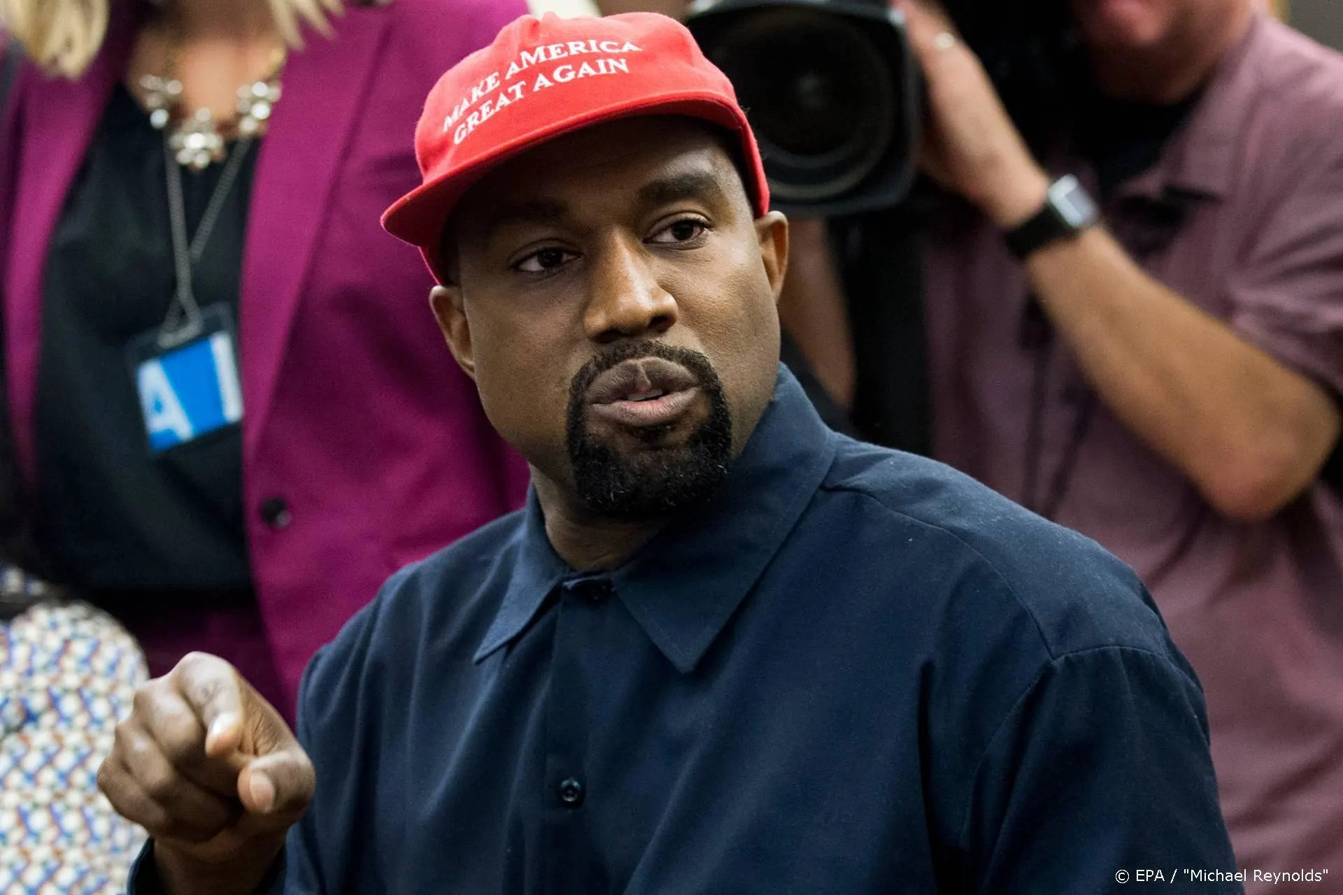 Kanye West gaat ontwerpen voor modeketen Gap